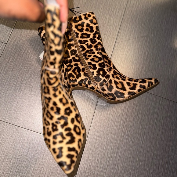 ‼️SALE‼️ Express leopard heeled booties - Picture 3 of 5
